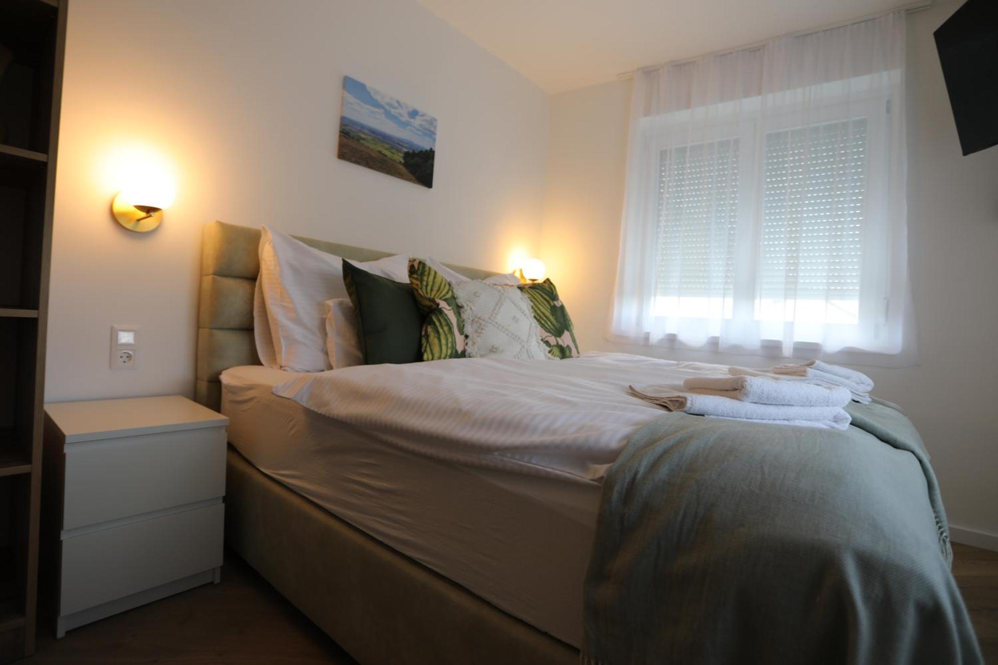 Natali Apartmanhaz Эгер Экстерьер фото